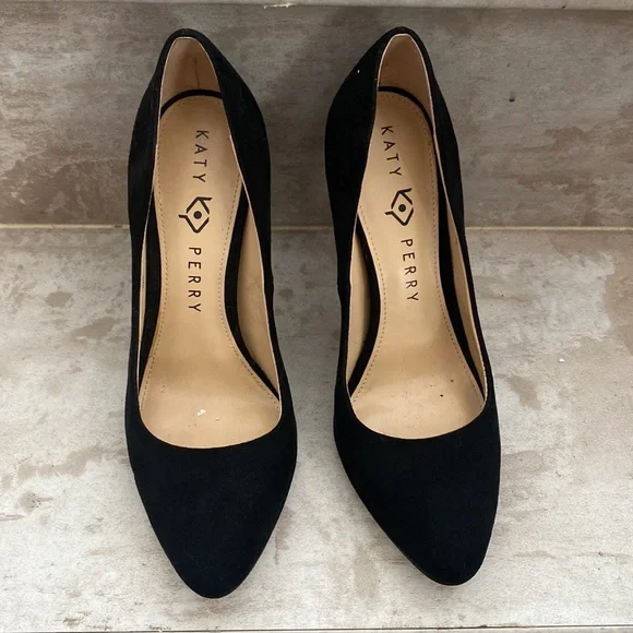 Katy Perry Translucent Pumps - Picture 5 of 9